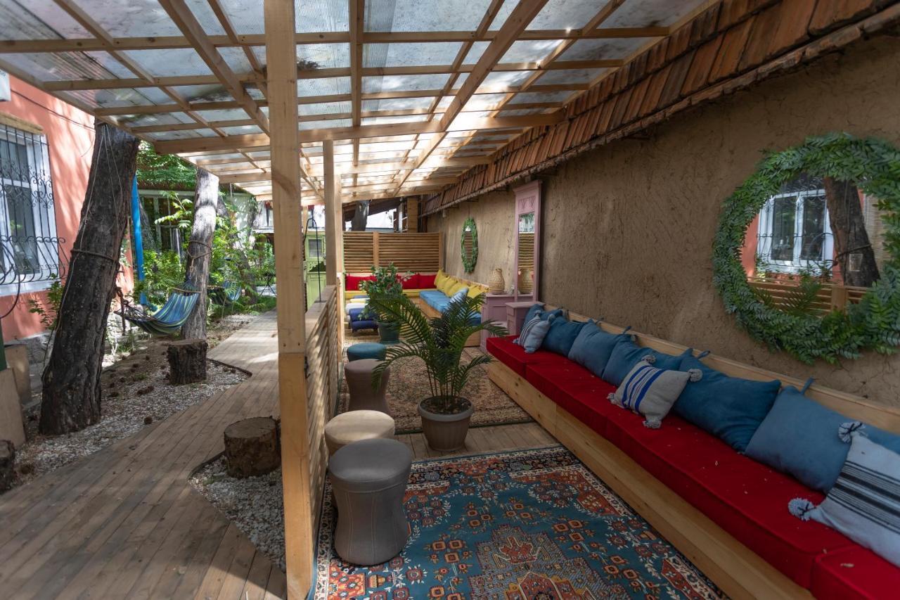 Auberge de jeunesse Koisha à Bichkek Extérieur photo