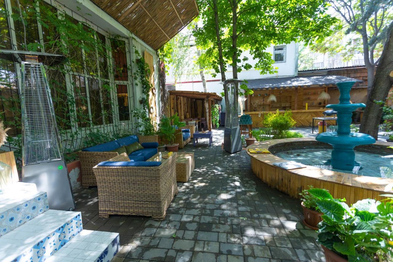 Auberge de jeunesse Koisha à Bichkek Extérieur photo